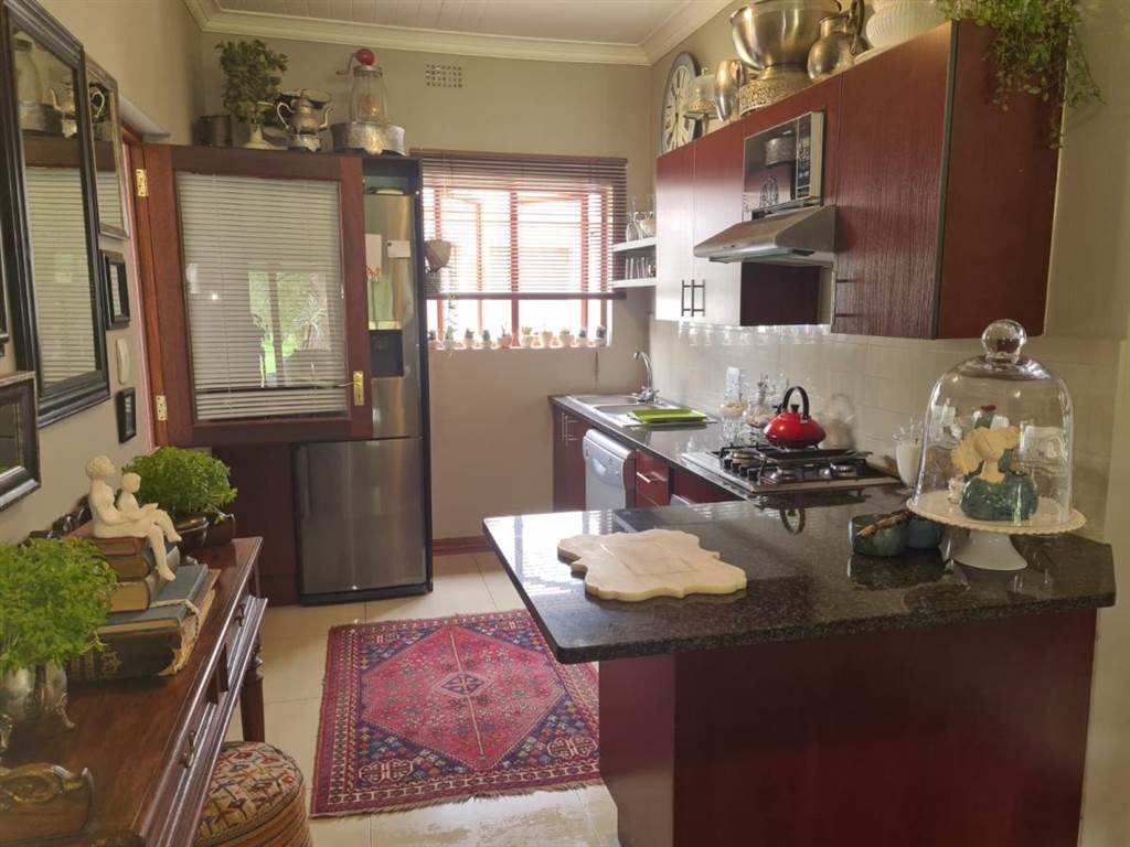 3 Bed Townhouse in Cullinan photo number 6