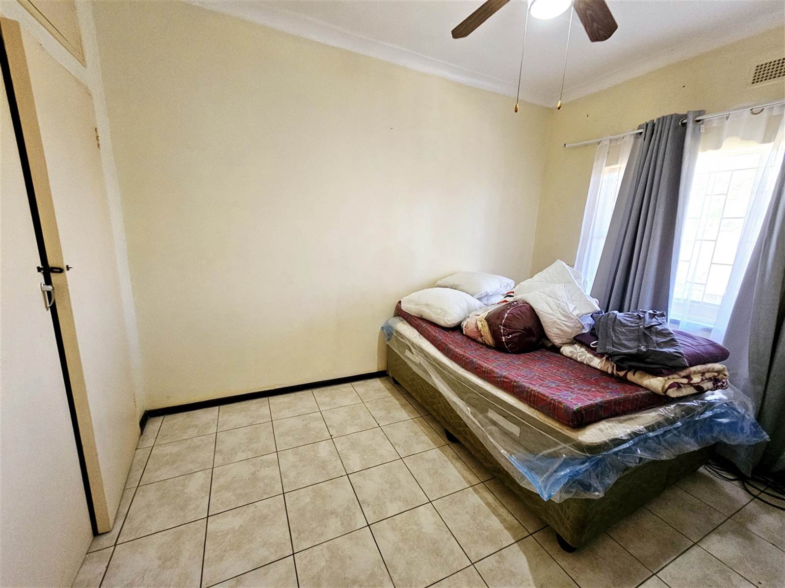 2 Bed Apartment in Louis Trichardt photo number 7