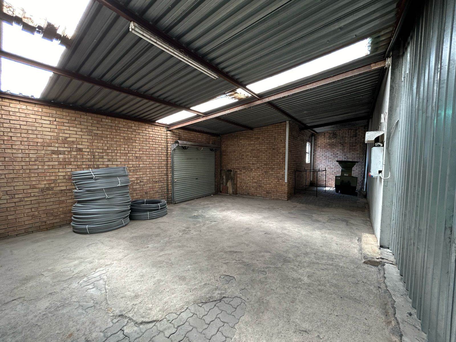1822  m² Industrial space in Chloorkop photo number 14