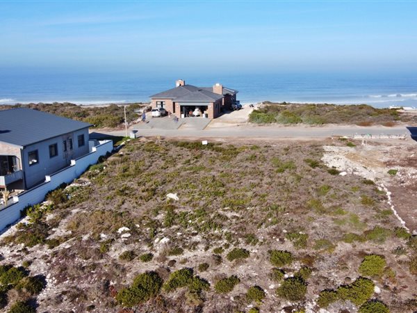 807 m² Land available in Yzerfontein