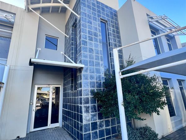 442  m² Commercial space in Constantia Kloof