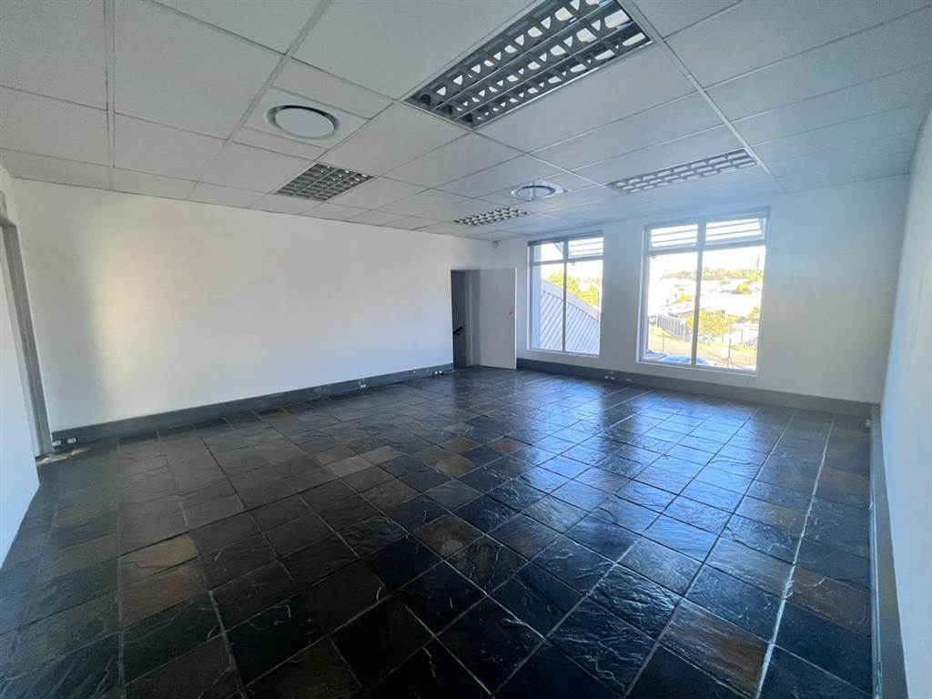 442  m² Commercial space in Constantia Kloof photo number 28