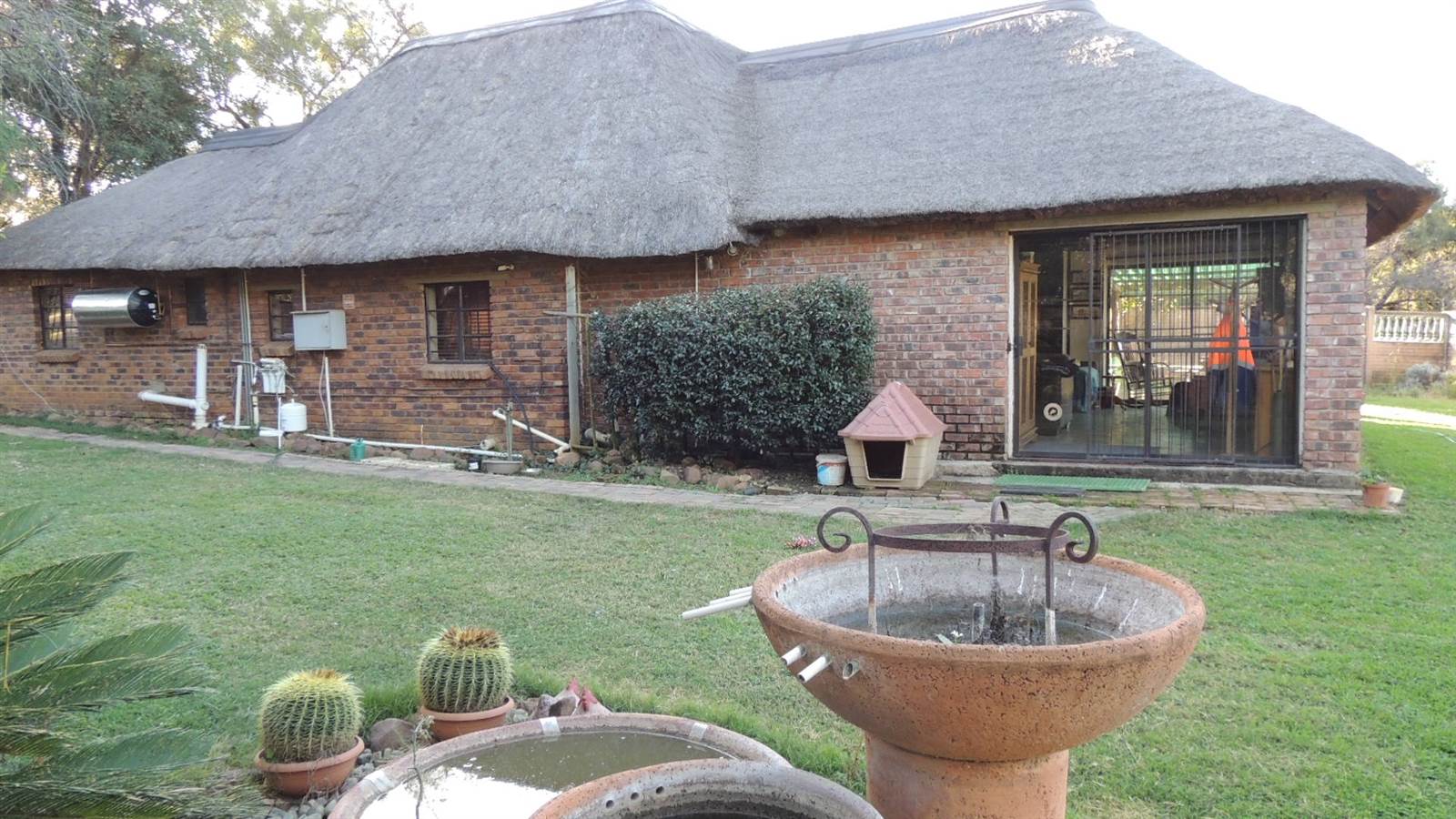 2 Bed House in Kameelfontein and surrounds photo number 3
