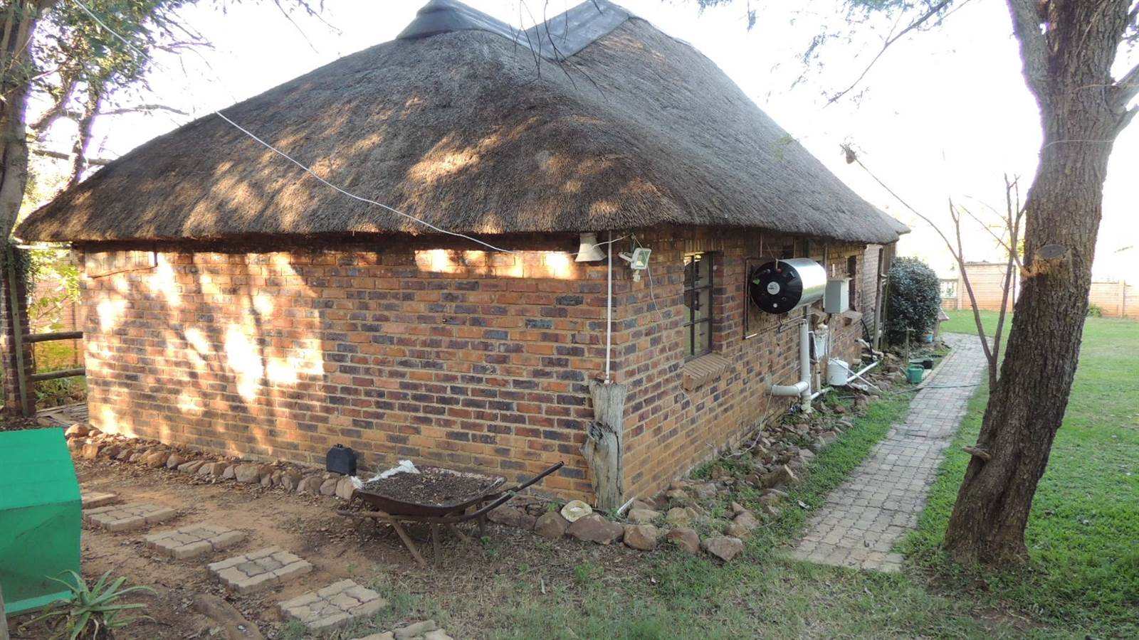 2 Bed House in Kameelfontein and surrounds photo number 5