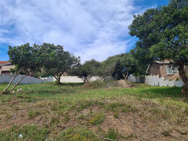 651 m² Land available in Reebok