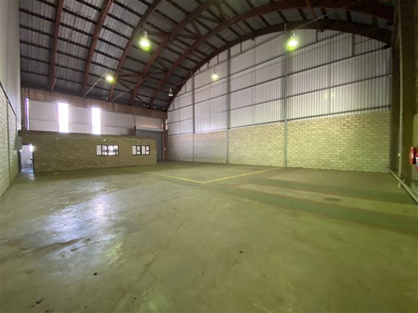 460  m² Industrial space