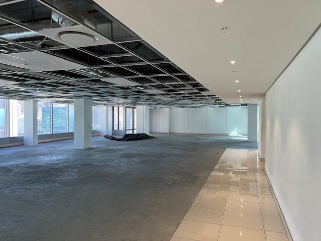 1600  m² Commercial space in Cape Town City Centre photo number 4