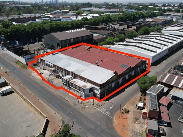 6 550  m² Industrial space