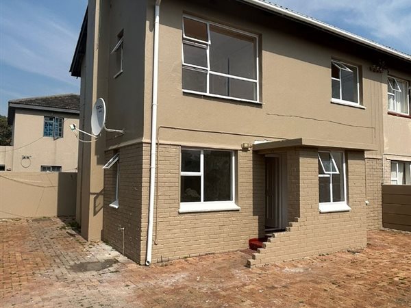 3 Bed Townhouse in Plumstead