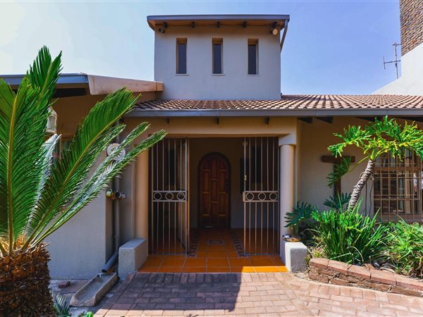 3 Bedroom House 3 Bedroom House