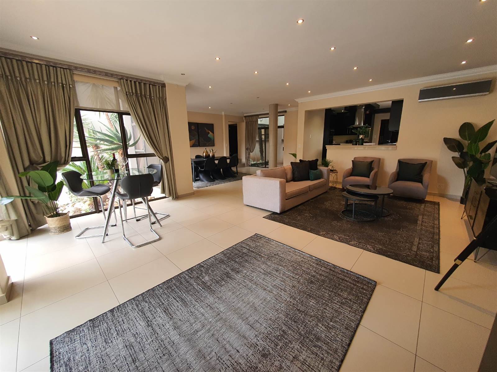 4 Bed House in Ebotse Estate photo number 9