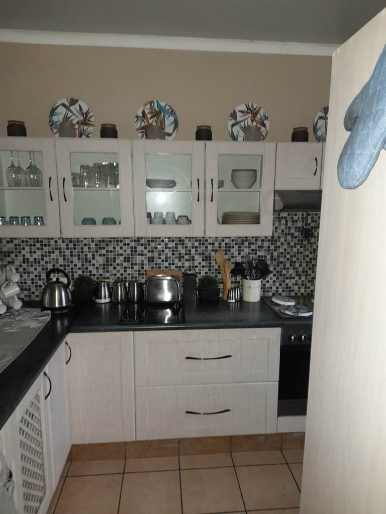 2 Bed Townhouse in Orkney photo number 9