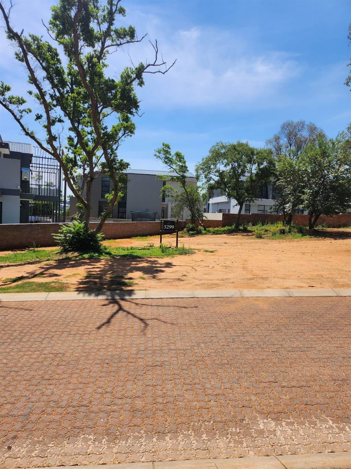 813 m² Land available in Helderfontein Estate photo number 13