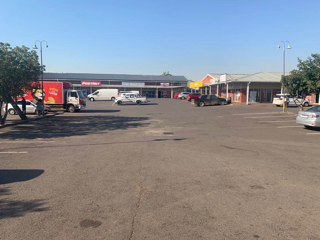 150  m² Commercial space in Pietermaritzburg Central photo number 8