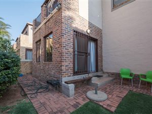 2 Bed Townhouse in Ruimsig