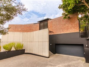 4 Bed House in Lynnwood Ridge