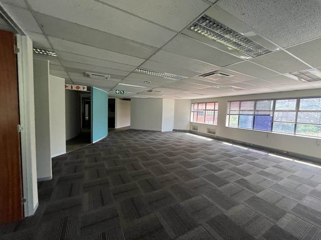 1211  m² Commercial space in Parktown photo number 9