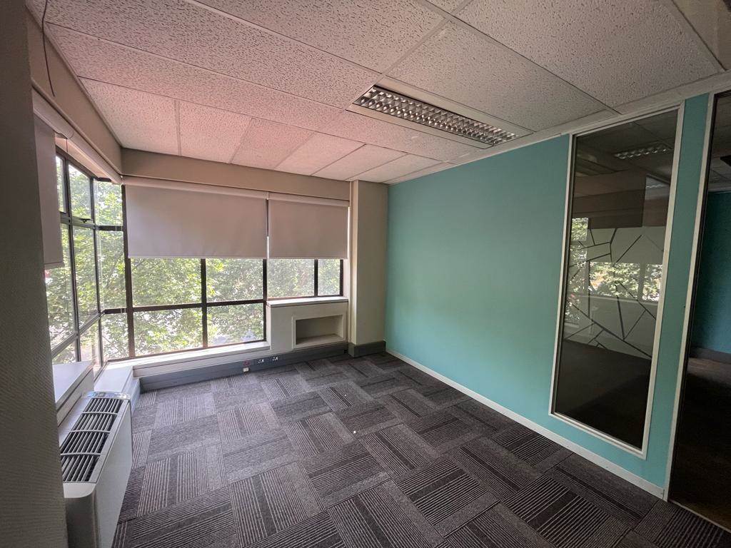 1211  m² Commercial space in Parktown photo number 14