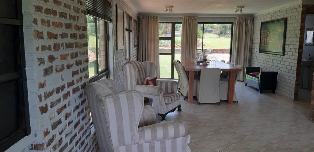 5 Bed House in Mooikloof Equestrian Estate photo number 4