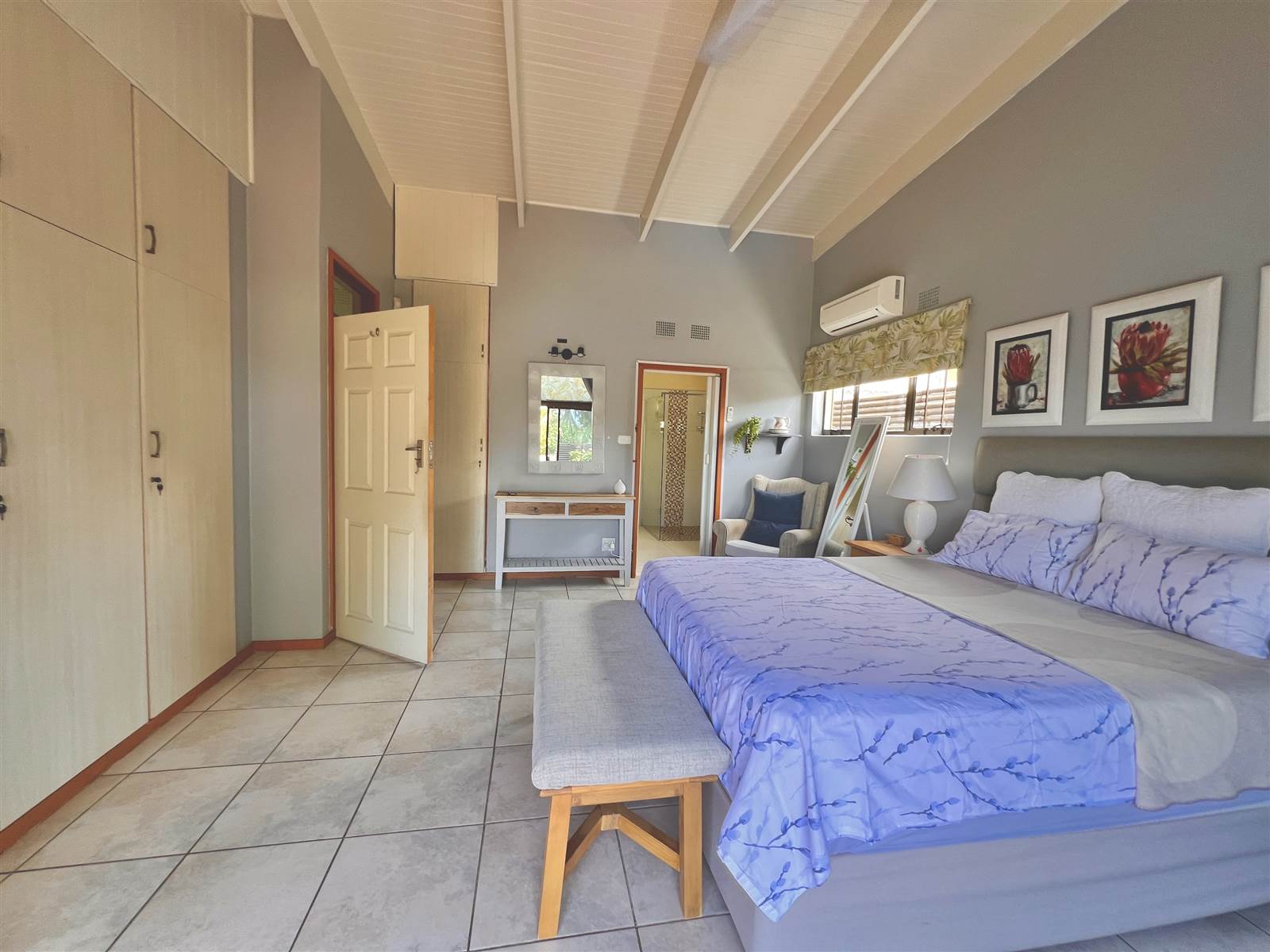 5 Bed House in Scottburgh South photo number 16