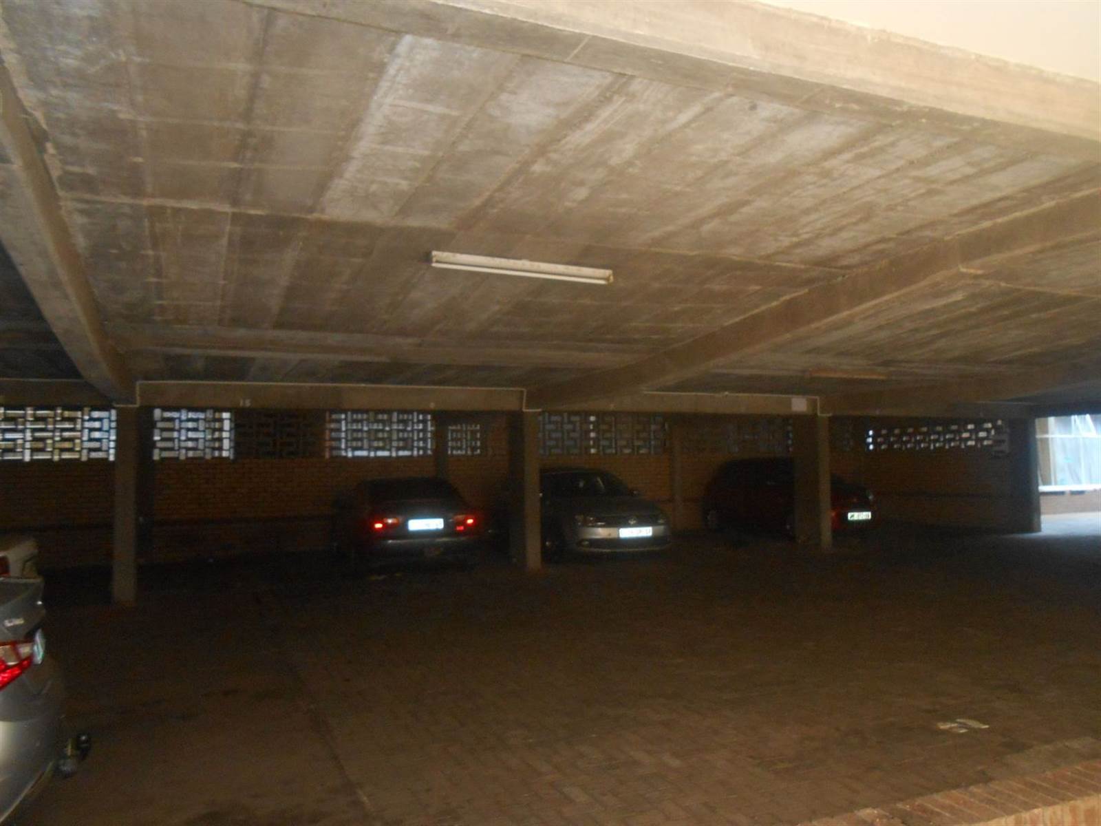 2 Bed Apartment in Potchefstroom Central photo number 2