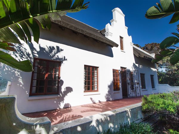 6 Bedroom House