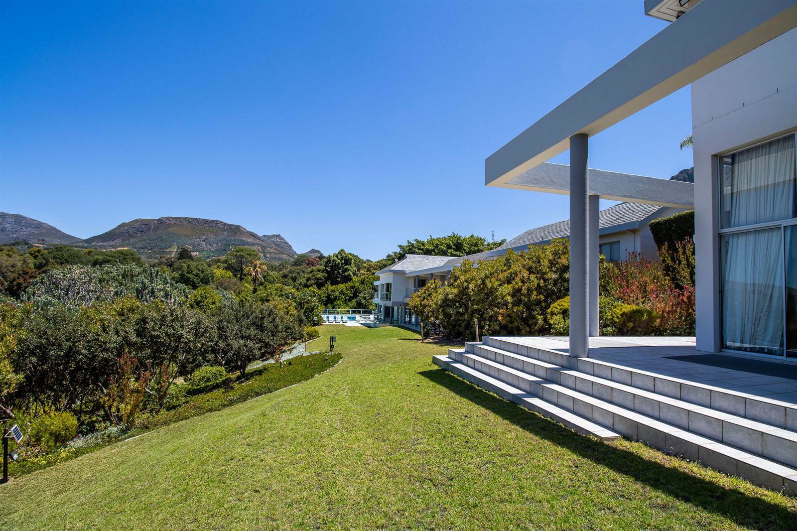 5 Bed House in Upper Constantia photo number 28