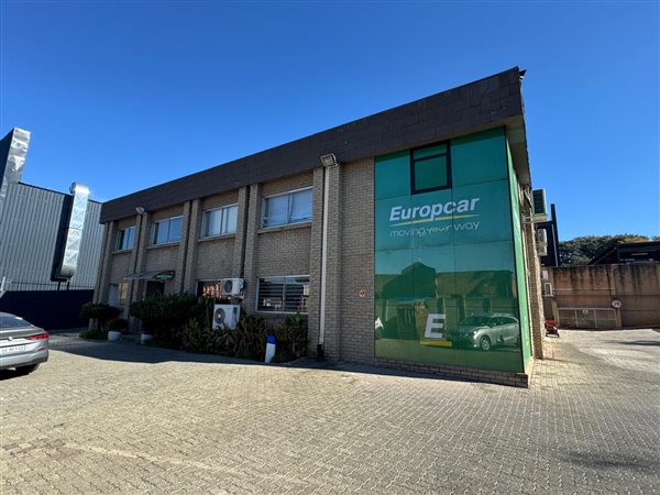 760 m² Industrial space 760 m² Industrial space