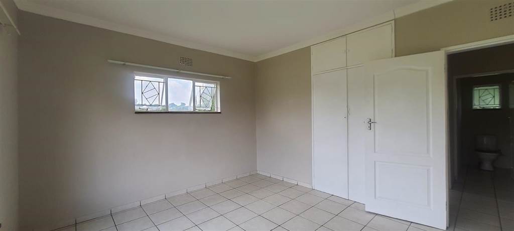 3 Bed House in Rensburg photo number 25