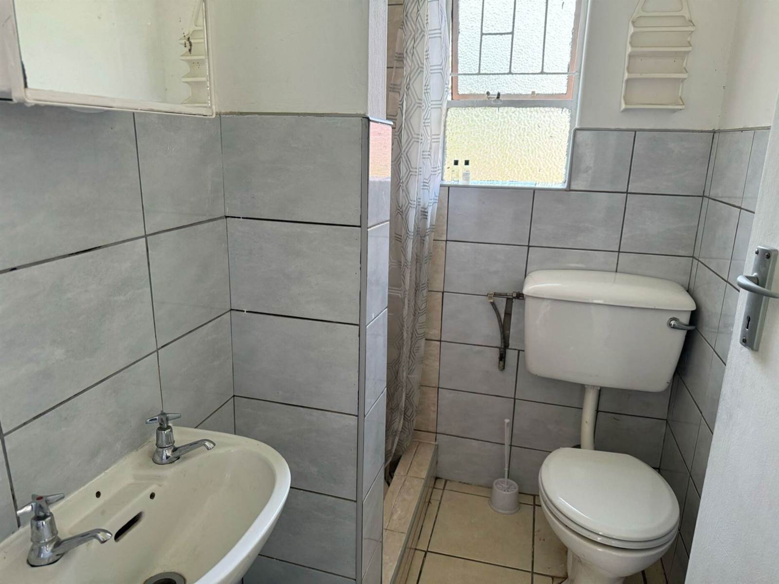 3 Bed House in Barry Hertzog Park photo number 15