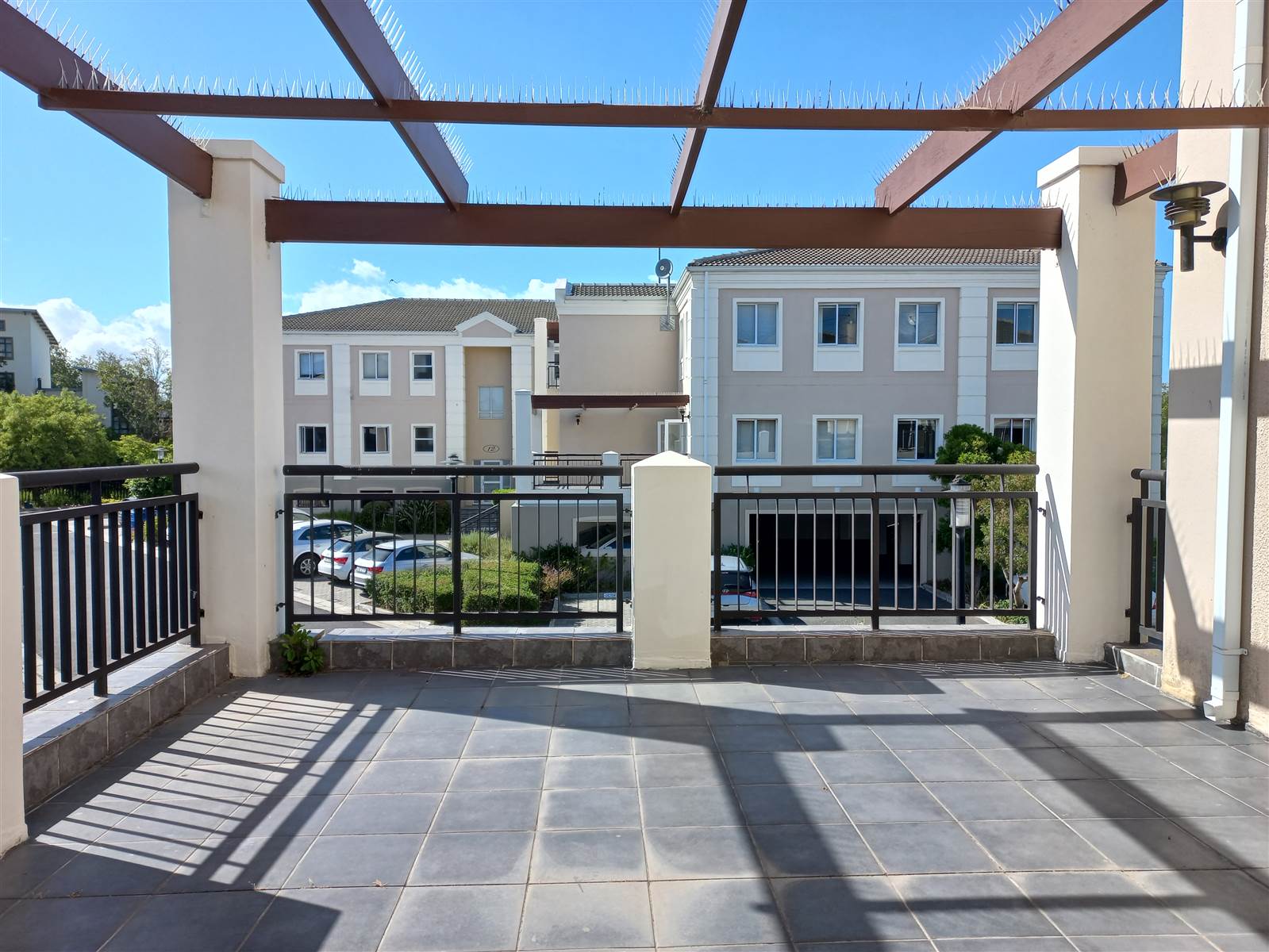 80  m² Commercial space in Somerset West Central photo number 1