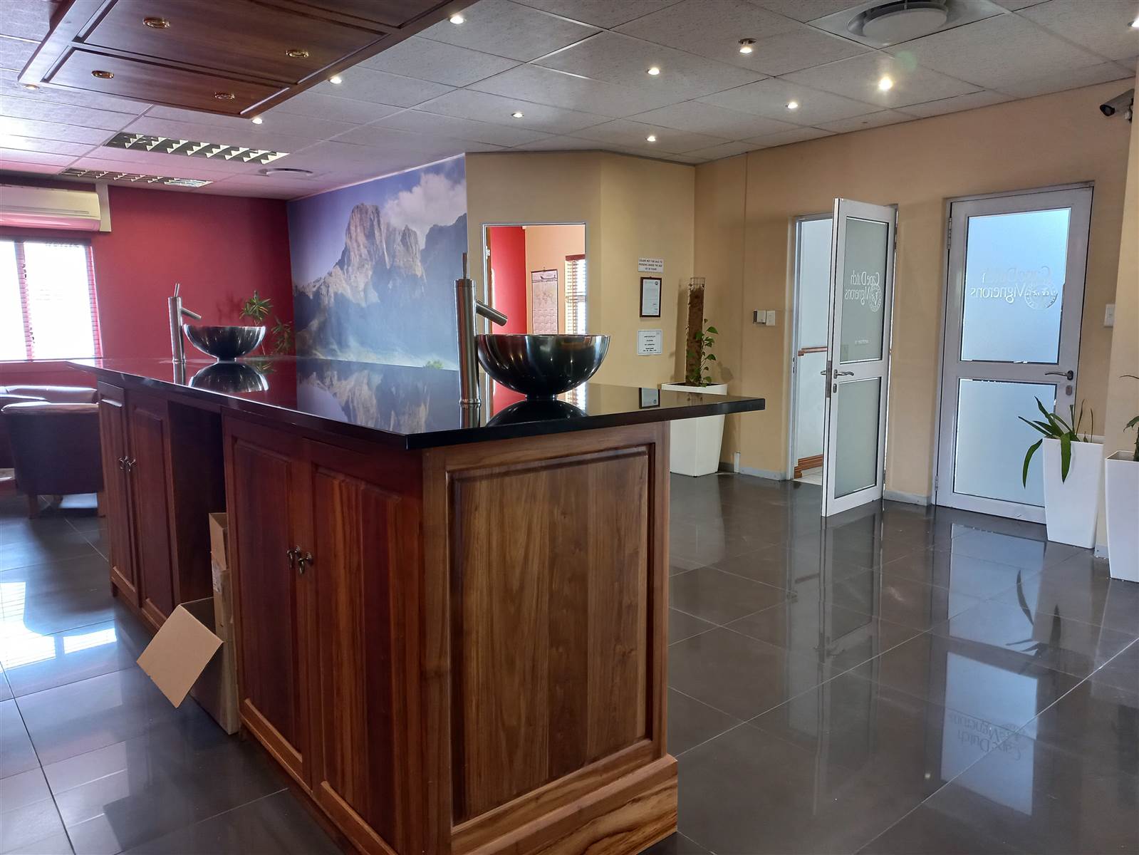 80  m² Commercial space in Somerset West Central photo number 3