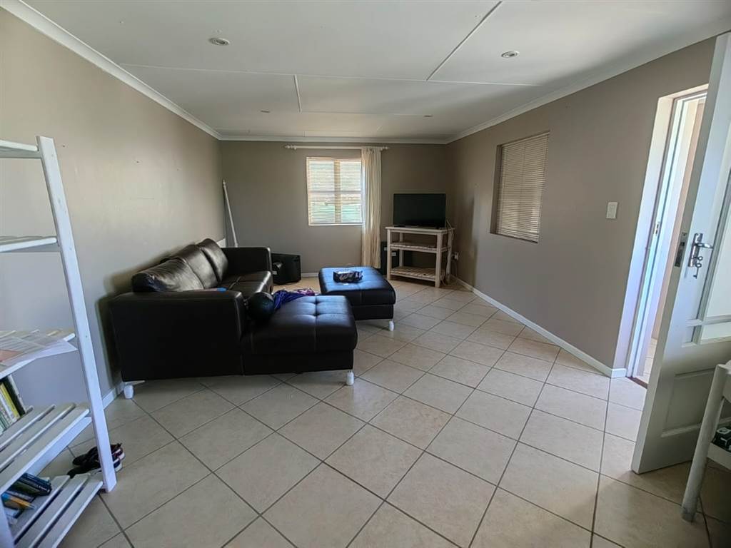 3 Bed House in Stilbaai photo number 13