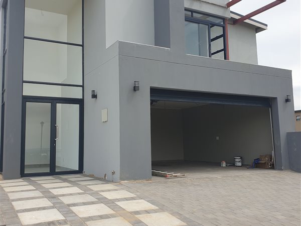 4 Bed House in Swallow Hills Lifestyle Estate