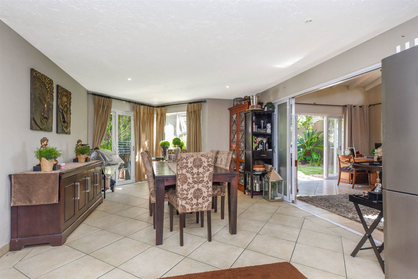 3 Bed Cluster in Douglasdale photo number 9
