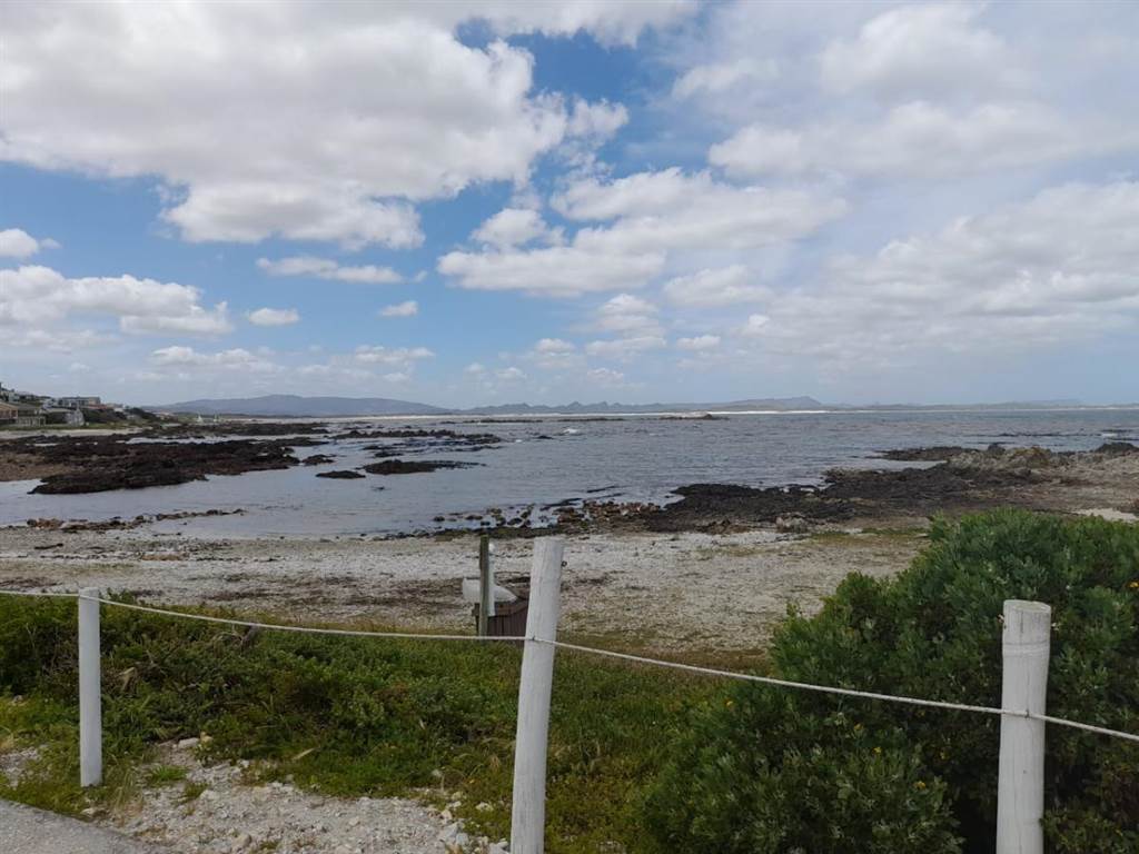 644 m² Land available in Franskraal photo number 8