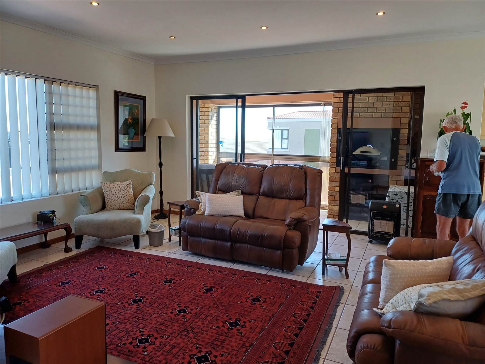 4 Bed House in Myburgh Park photo number 5