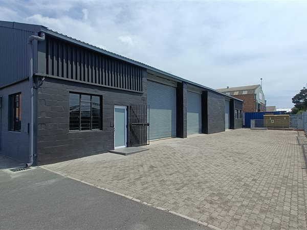 570  m² Industrial space