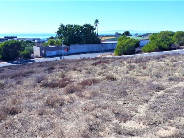 525 m² Land available in St Helena Bay