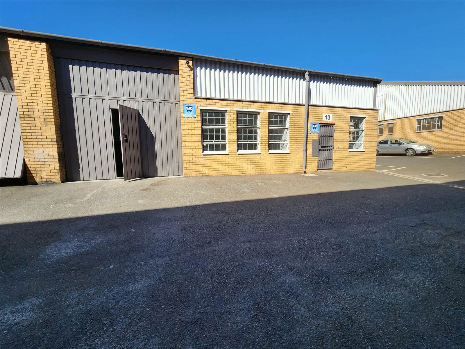250  m² Industrial space in Bellville Central photo number 1