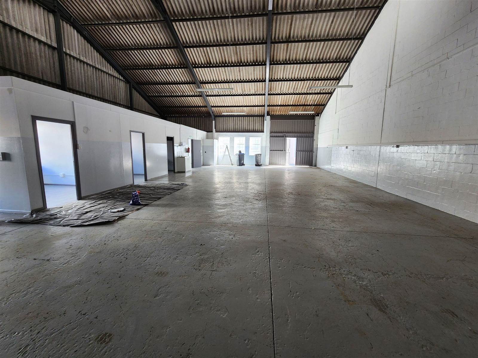 250  m² Industrial space in Bellville Central photo number 3