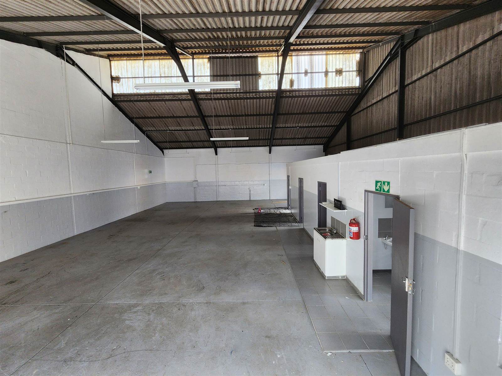 250  m² Industrial space in Bellville Central photo number 15