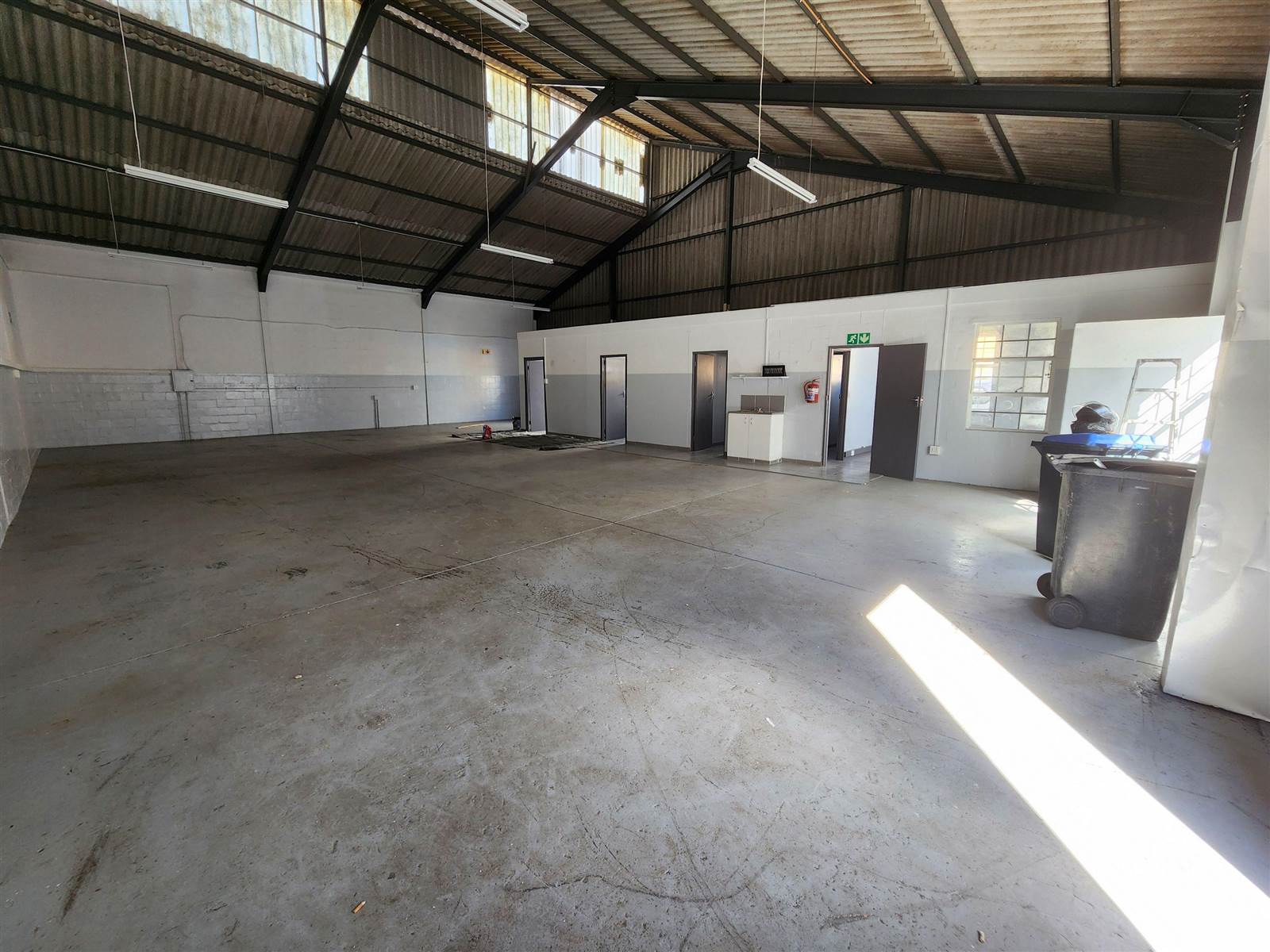 250  m² Industrial space in Bellville Central photo number 13