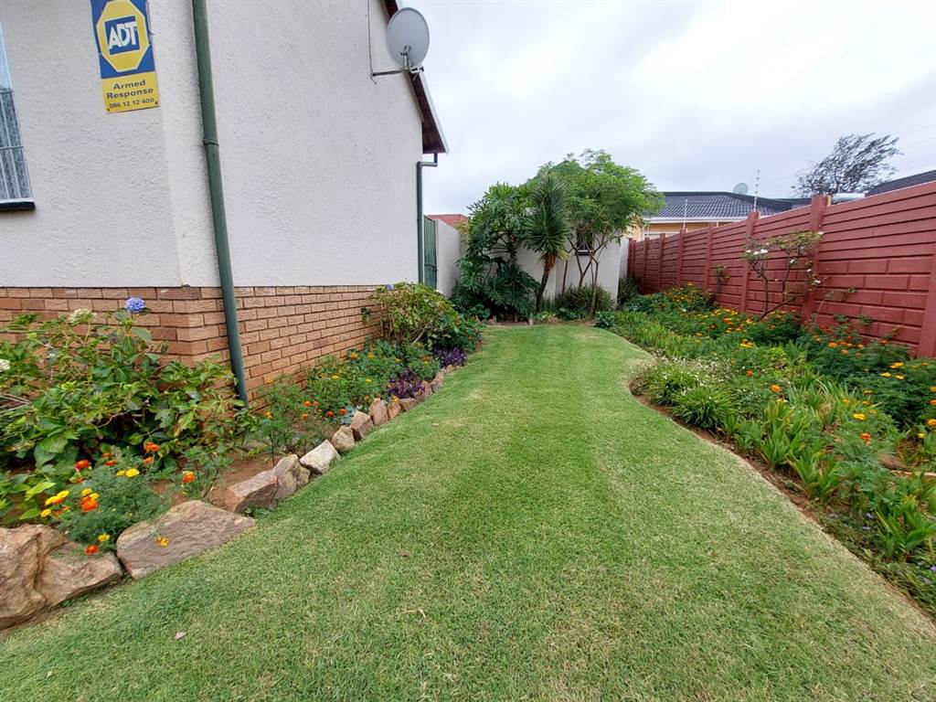 4 Bed House in Horizon View photo number 25