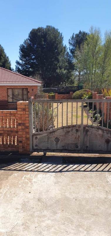 4 Bed House in Harrismith photo number 27