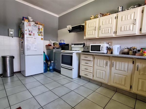 2 Bedroom Townhouse 2 Bedroom Townhouse