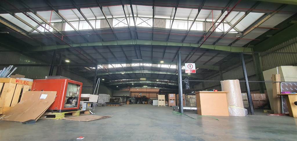 2240  m² Industrial space in City Deep photo number 14