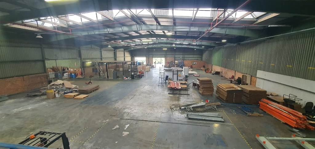 2240  m² Industrial space in City Deep photo number 15