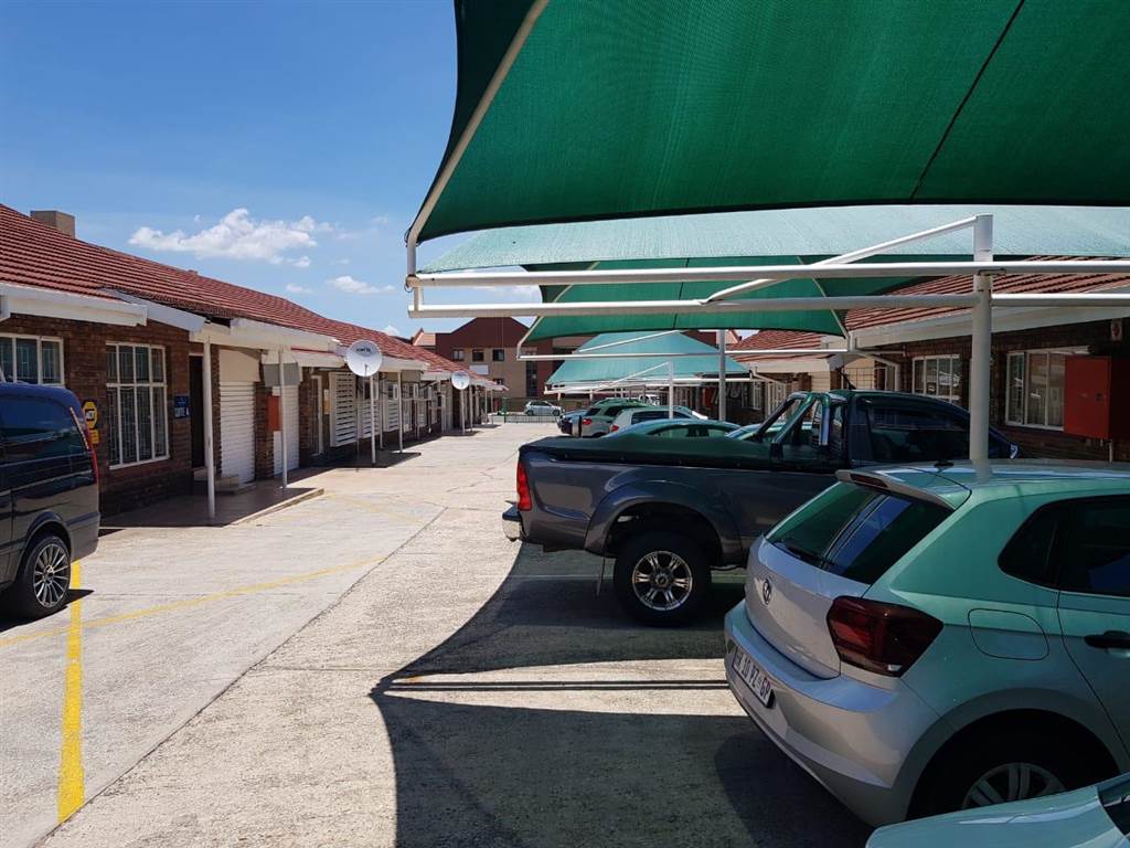 98  m² Commercial space in Polokwane Central photo number 2