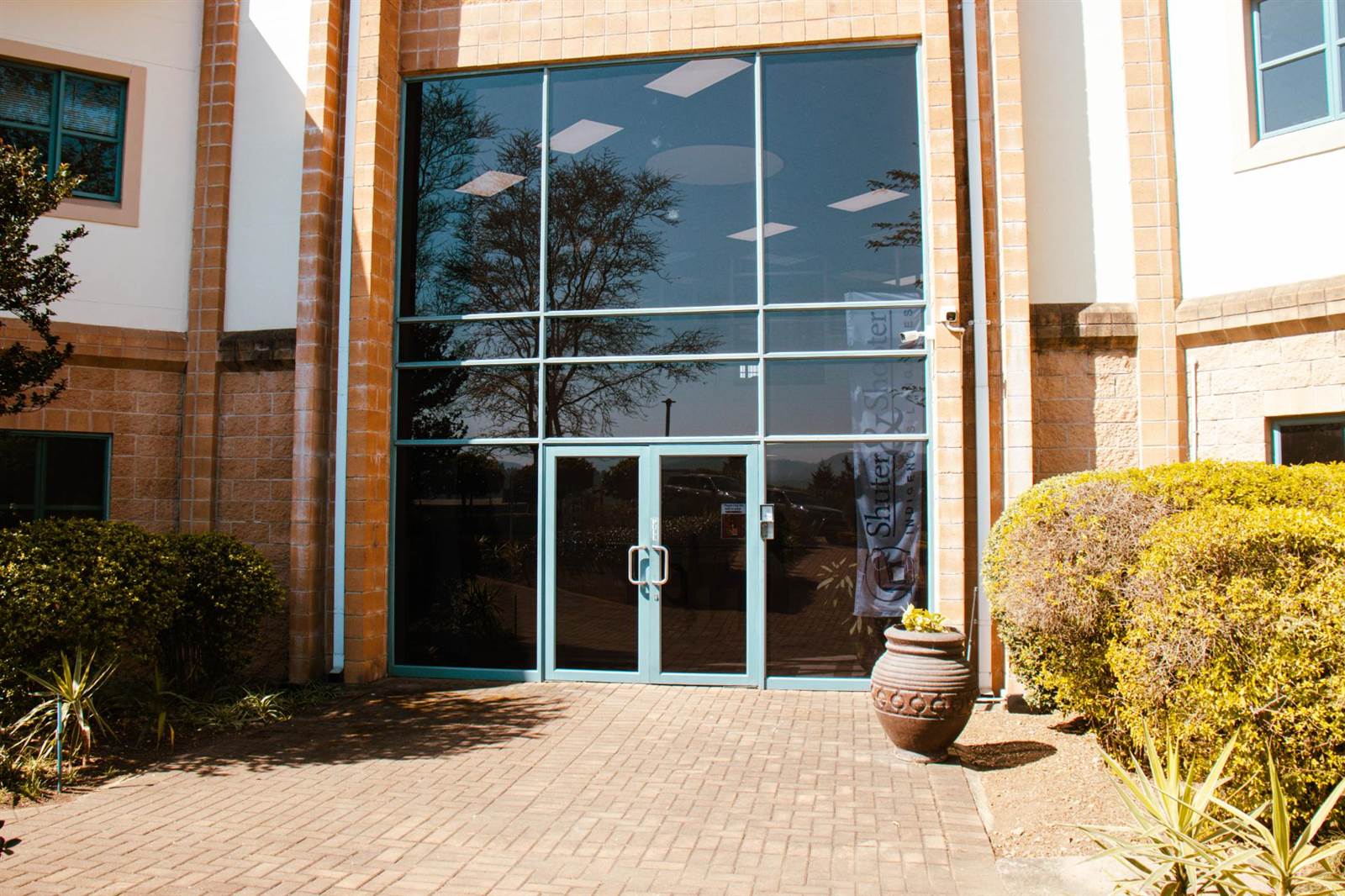 170  m² Office Space in Willowton photo number 1